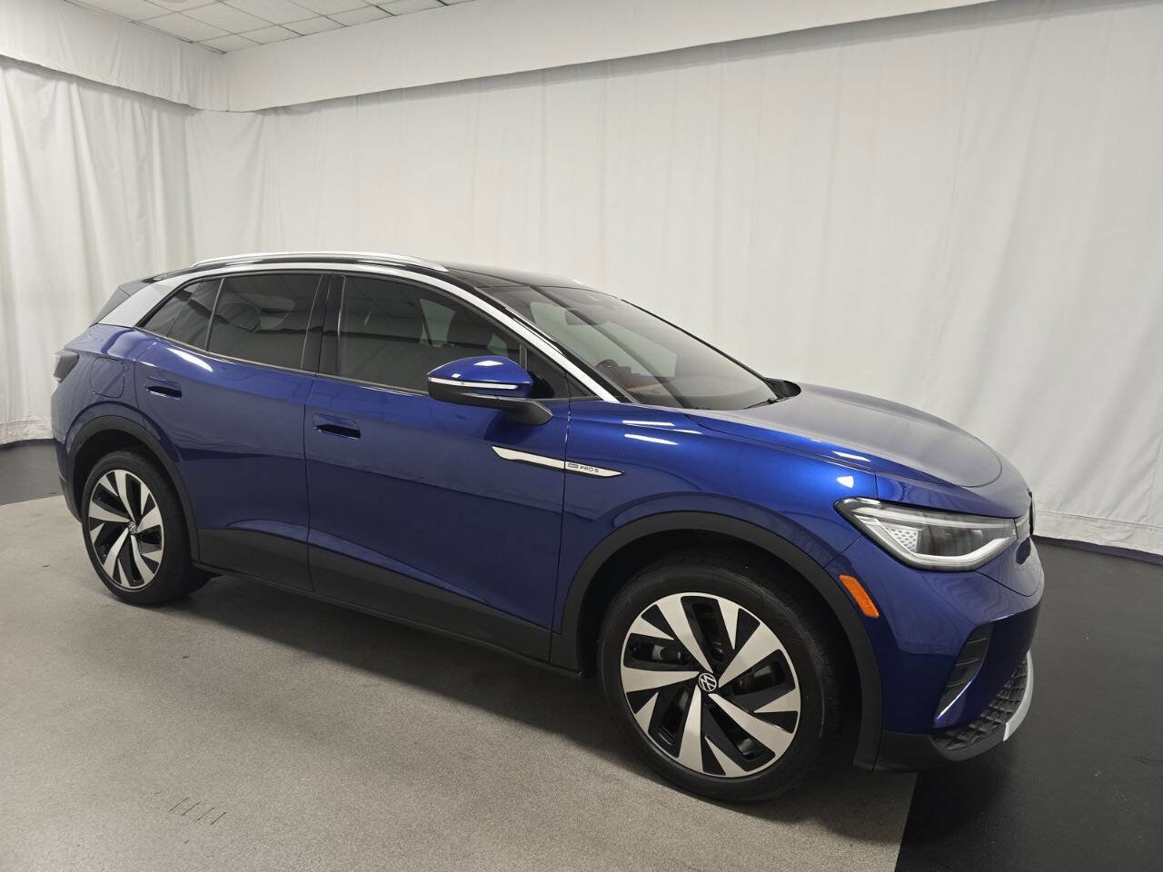 Used 2022 Volkswagen ID.4 Pro S w/ Gradient Package image 3