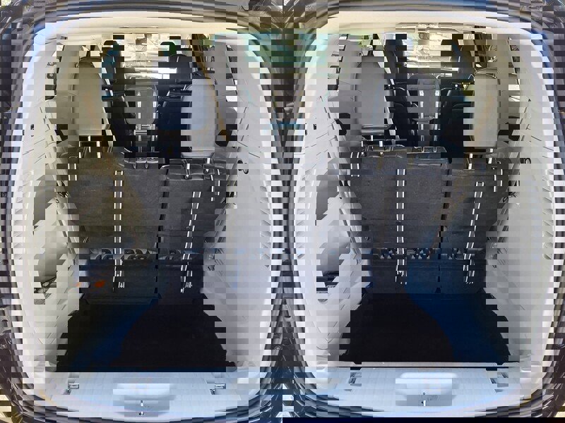 Used 2024 Chrysler Pacifica Touring-L image 14