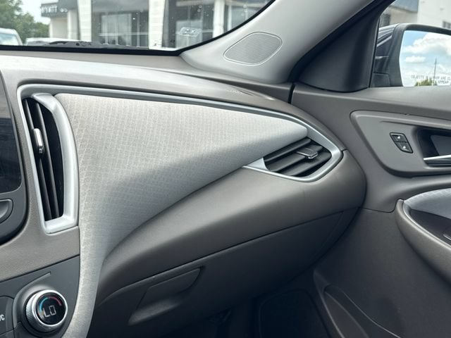 Used 2025 Chevrolet Malibu LT FWD image 31