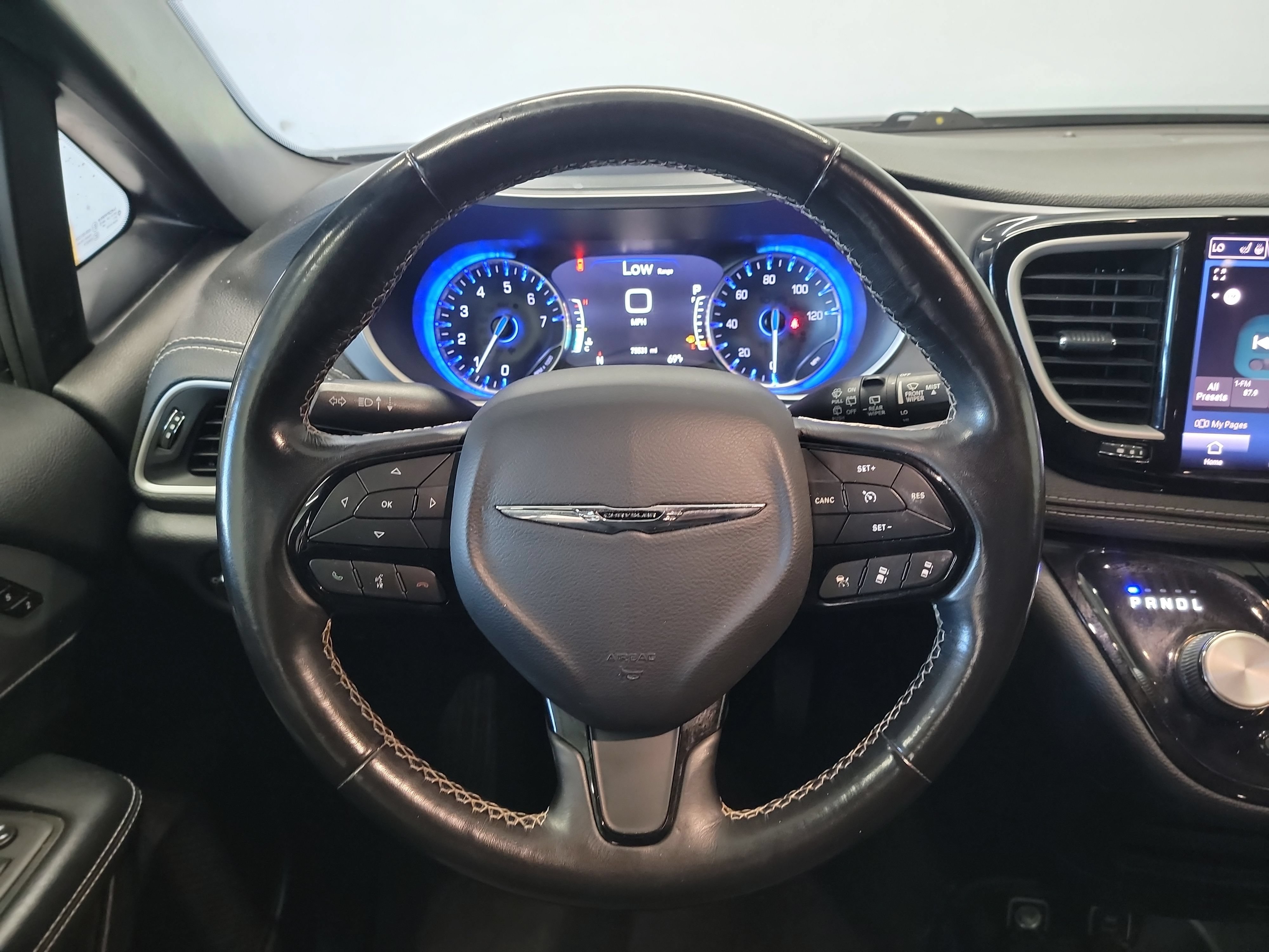 Used 2021 Chrysler Pacifica Touring-L w/ S Appearance Package FWD image 17