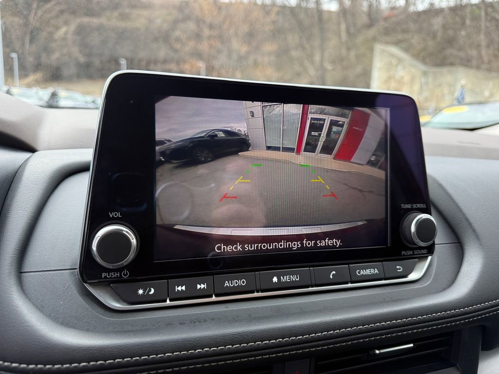 Used 2023 Nissan Rogue SV image 20