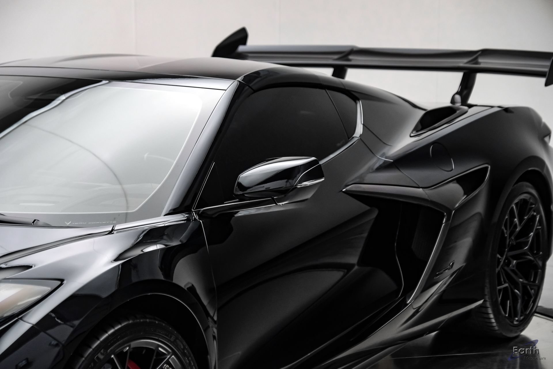 Used 2026 Chevrolet Corvette ZR1 w/ ZR1 Carbon Fiber Aero Package RWD image 37