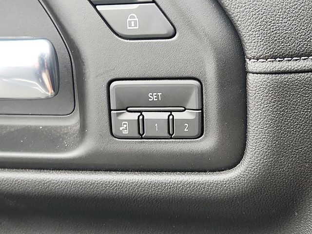 Used 2019 Chevrolet Silverado 1500 High Country w/ Z71 Off-Road Package image 26