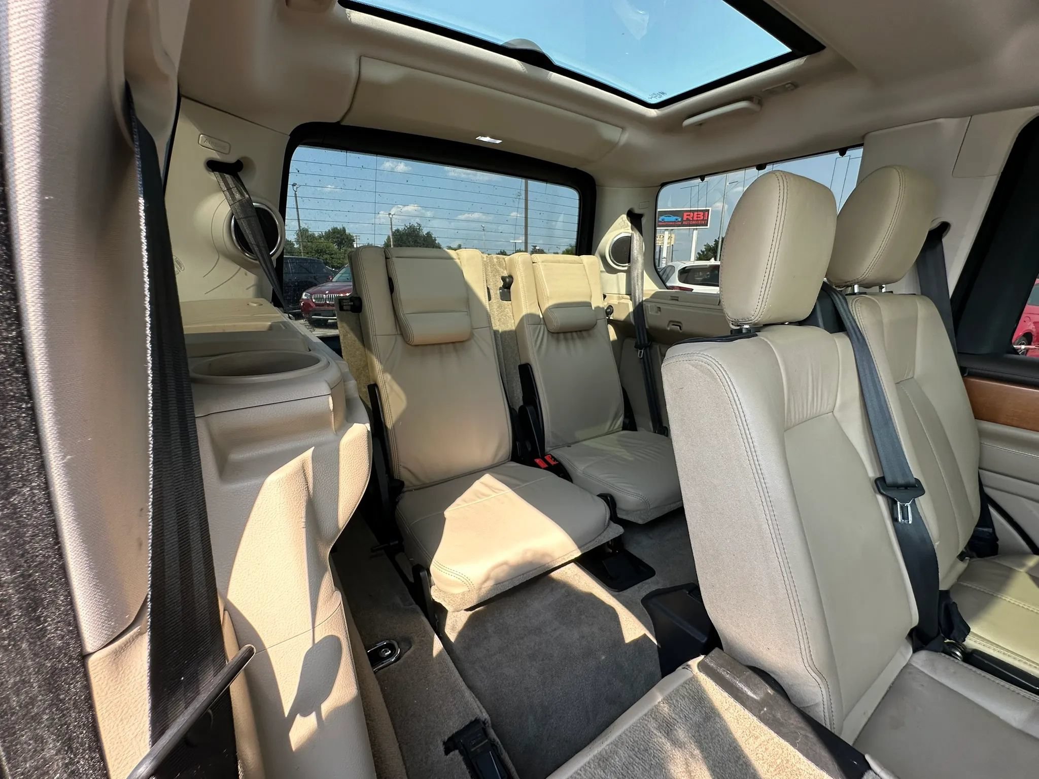 Used 2015 Land Rover LR4 HSE LUX AWD/4WD image 17