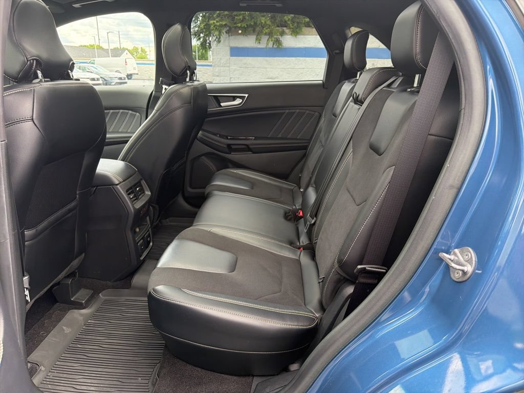 Used 2019 Ford Edge ST w/ Equipment Group 401A AWD/4WD image 19