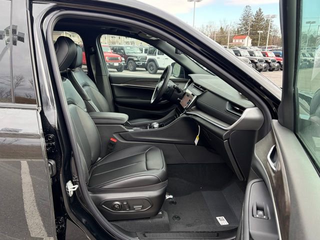 New 2026 Jeep Grand Cherokee Limited w/ Luxury Tech Group II image 29