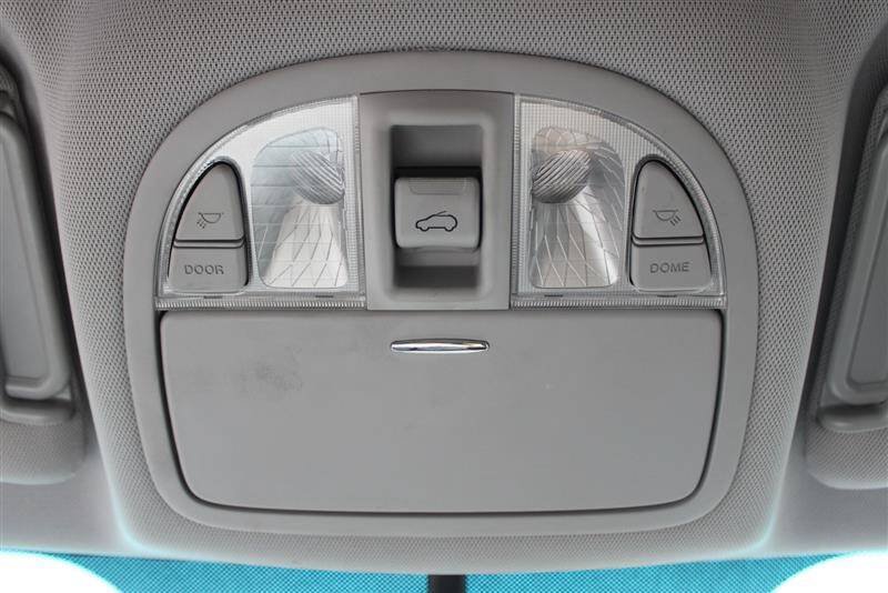 Used 2012 Hyundai Santa Fe Limited w/ Navigation Pkg 4 FWD image 22