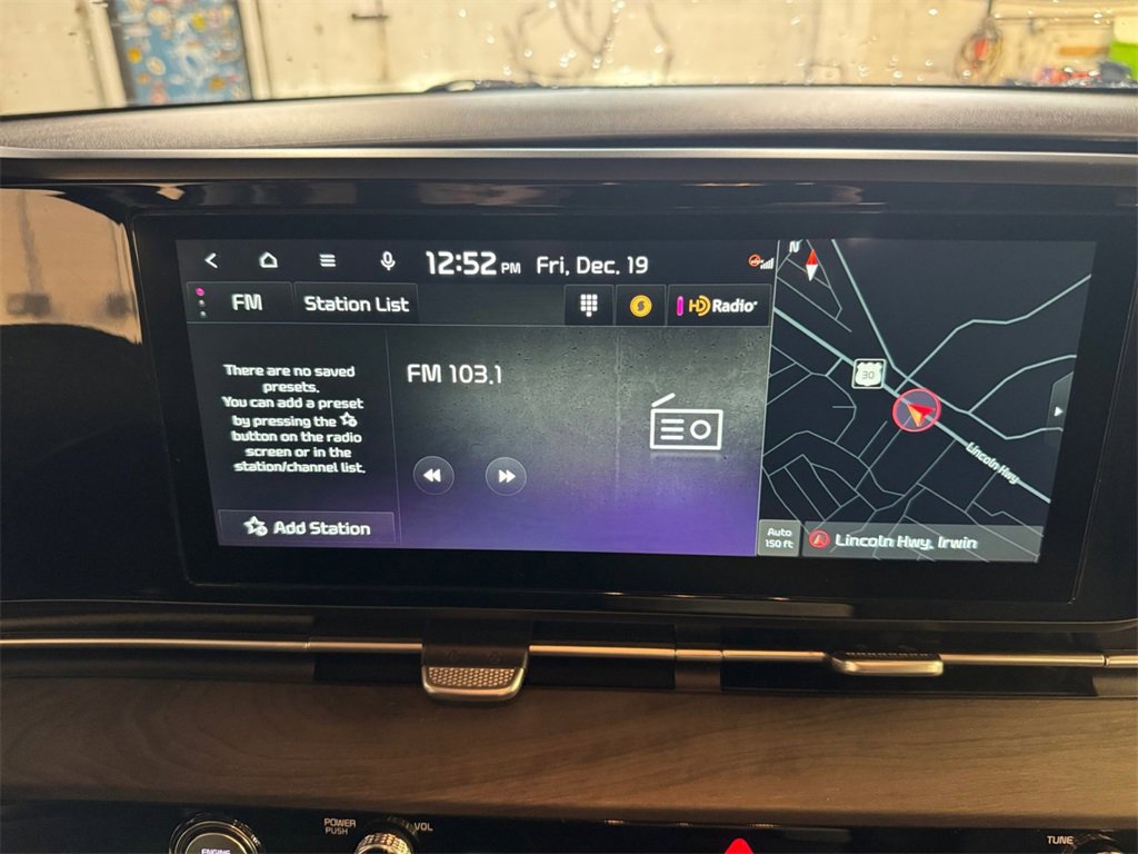 Certified 2024 Kia Carnival EX image 17