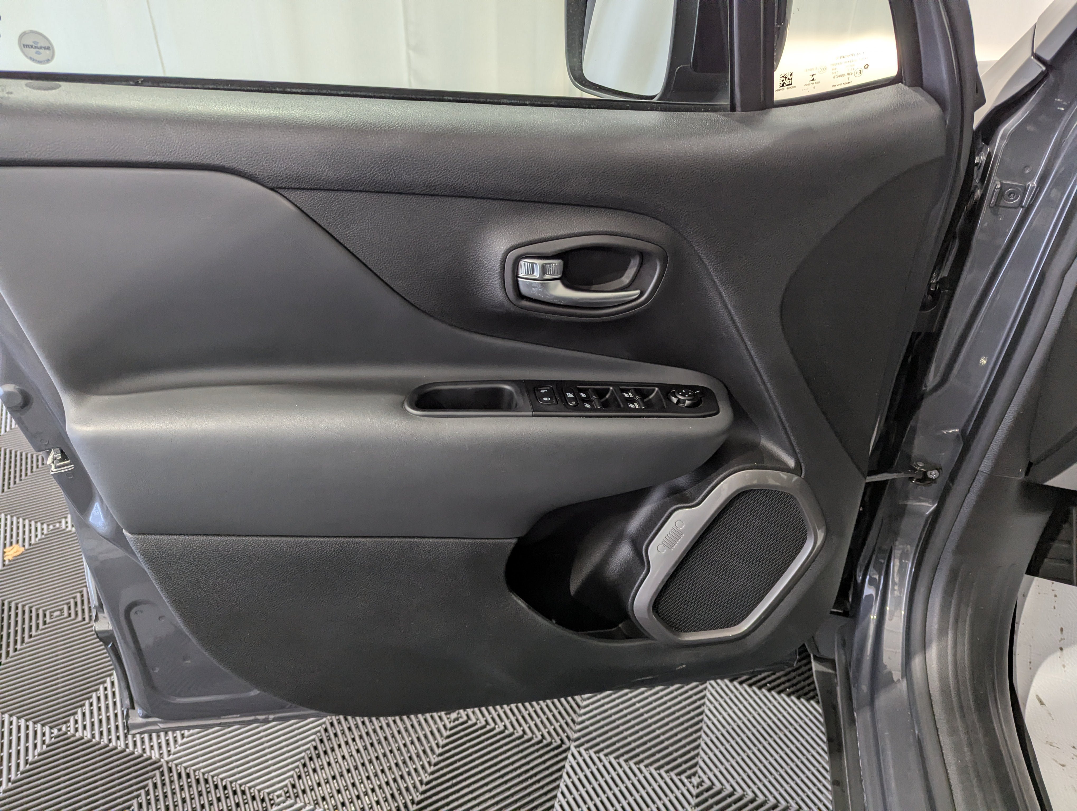 Used 2022 Jeep Renegade Limited w/ Sun, Sound & Wheels Group AWD/4WD image 14