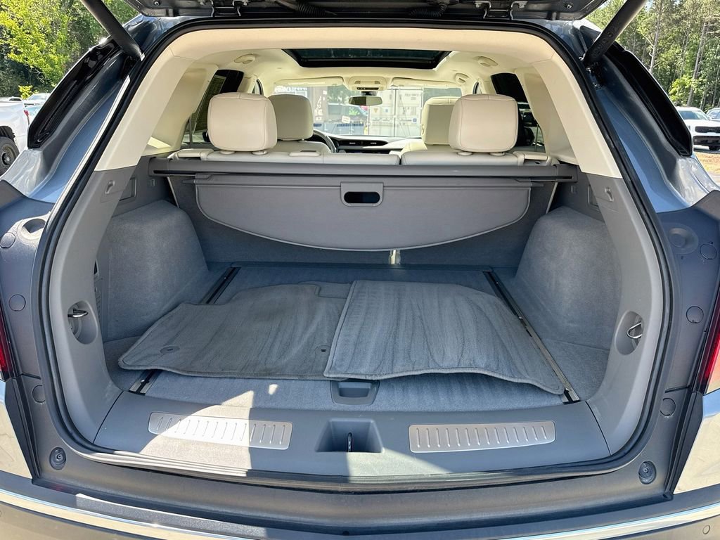 Used 2020 Cadillac XT5 Premium Luxury w/ LPO, Floor Liner Package FWD image 33