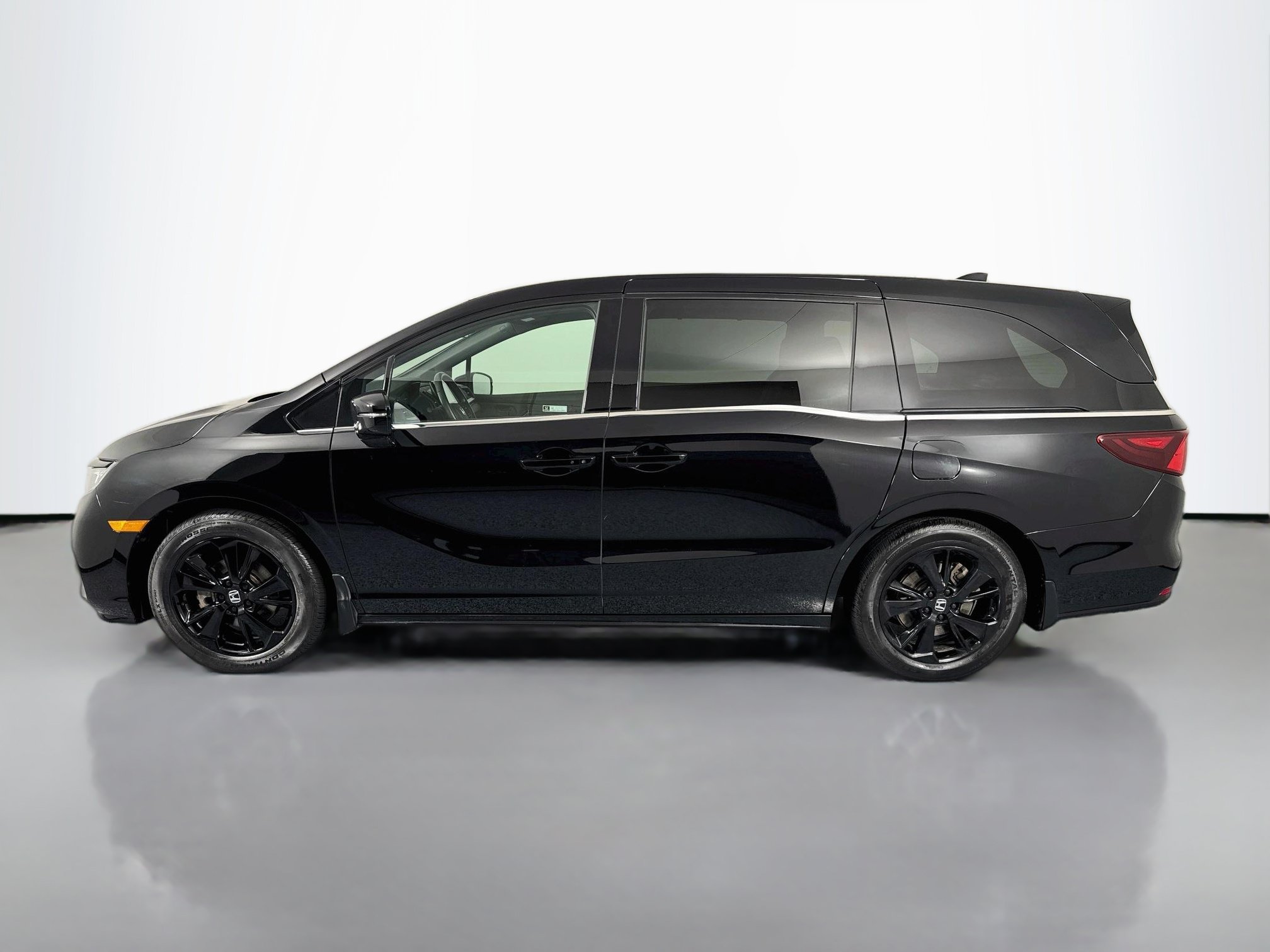 Certified 2024 Honda Odyssey Sport image 8