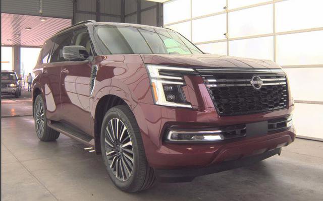 Used 2025 Nissan Armada Platinum Reserve image 2