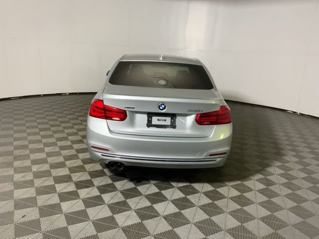 Used 2018 BMW 330i xDrive Sedan image 9