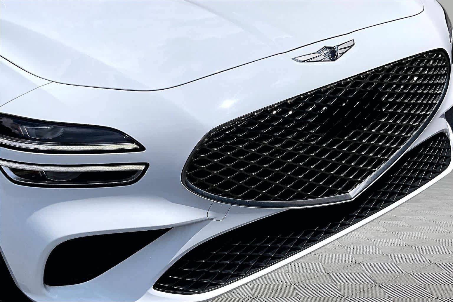 Used 2023 Genesis G70 2.0T RWD image 30