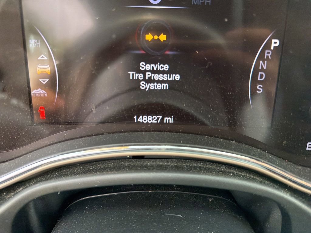 Used 2014 Jeep Grand Cherokee Limited image 12