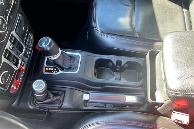 Used 2018 Jeep Wrangler Unlimited Rubicon AWD/4WD image 17