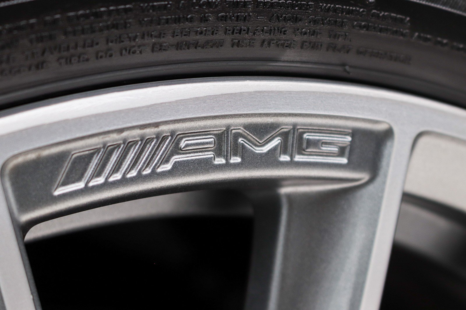 Used 2022 Mercedes-Benz S 500 4MATIC w/ AMG Line Package image 17