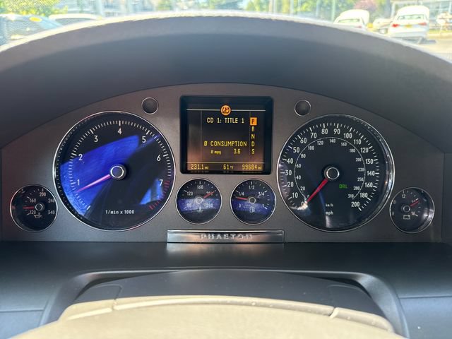 Used 2004 Volkswagen Phaeton V8 AWD/4WD image 23