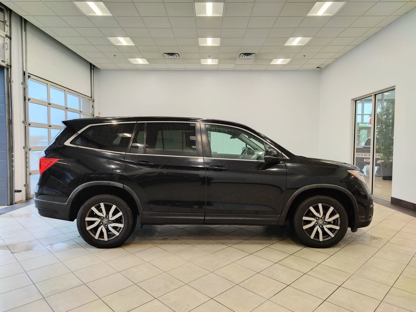 Used 2019 Honda Pilot EX-L image 2