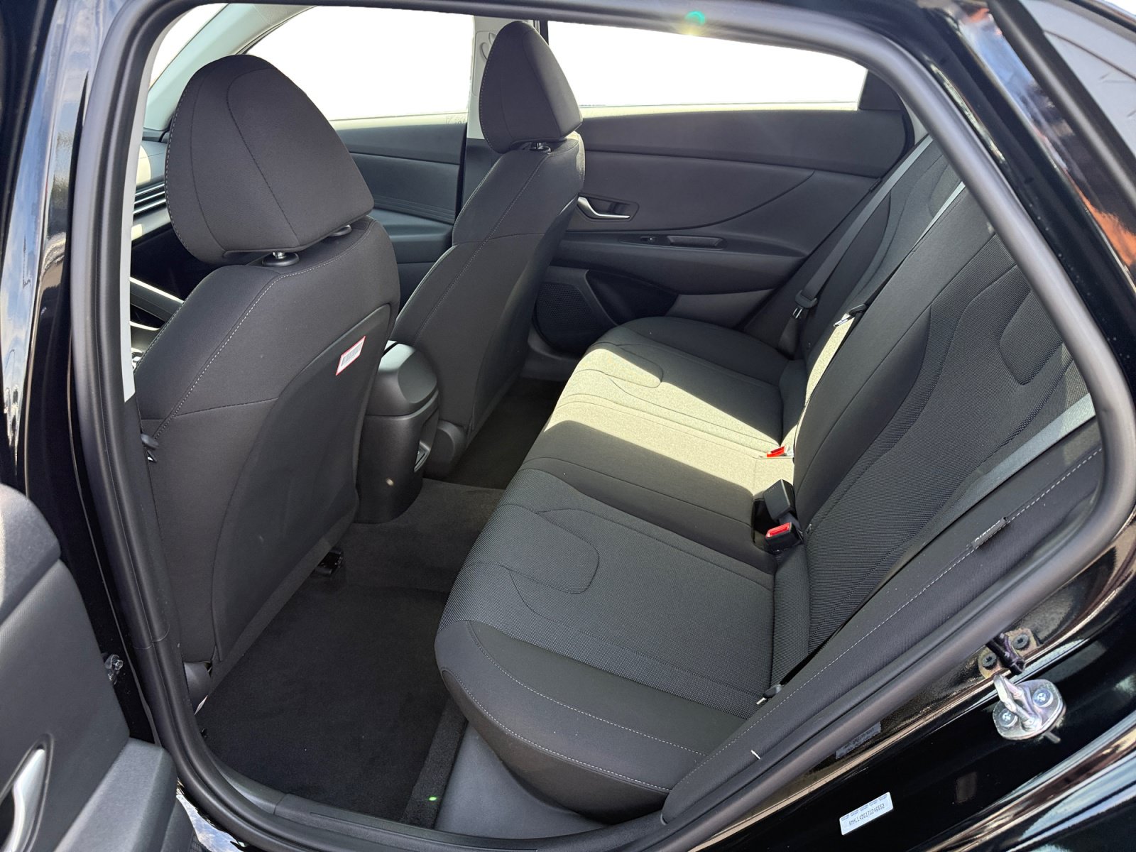 Certified 2026 Hyundai Elantra SE FWD image 16