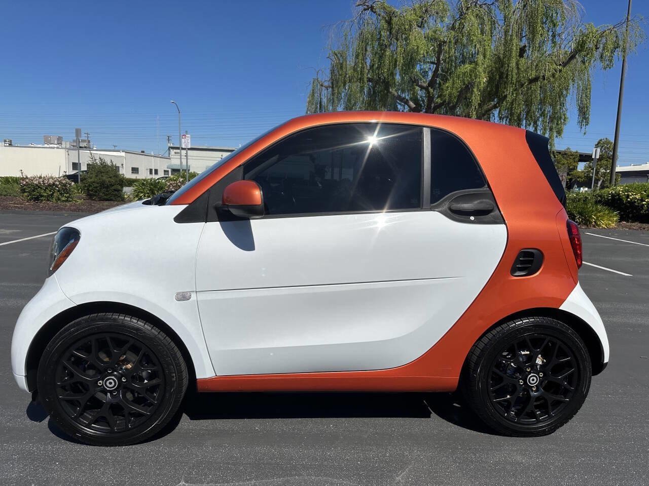 Used 2016 smart fortwo passion image 7