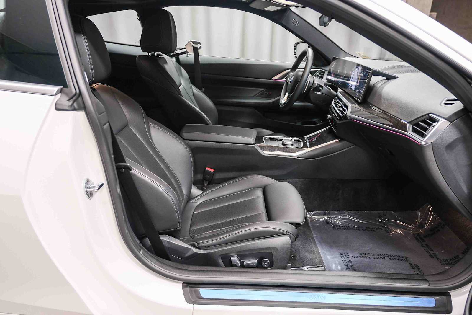 Used 2024 BMW 430i Coupe w/ Convenience Package RWD image 19
