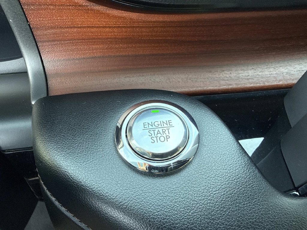 Used 2023 Lincoln Aviator Reserve w/ Equipment Group 201A RWD image 29