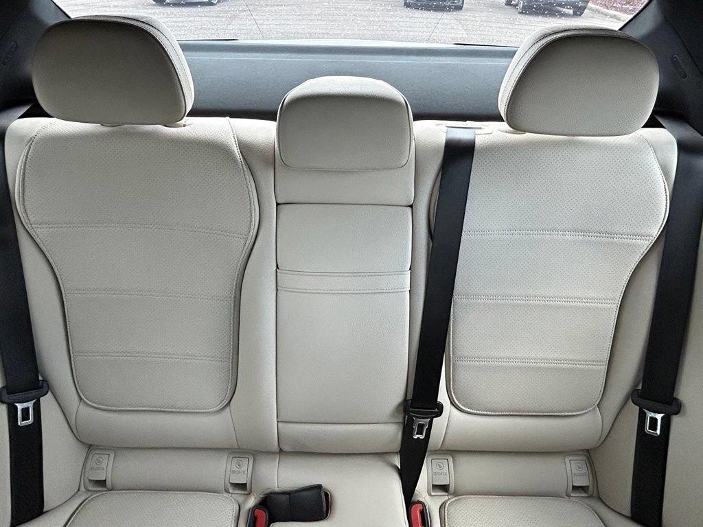 Used 2024 Mercedes-Benz C 300 Sedan image 13