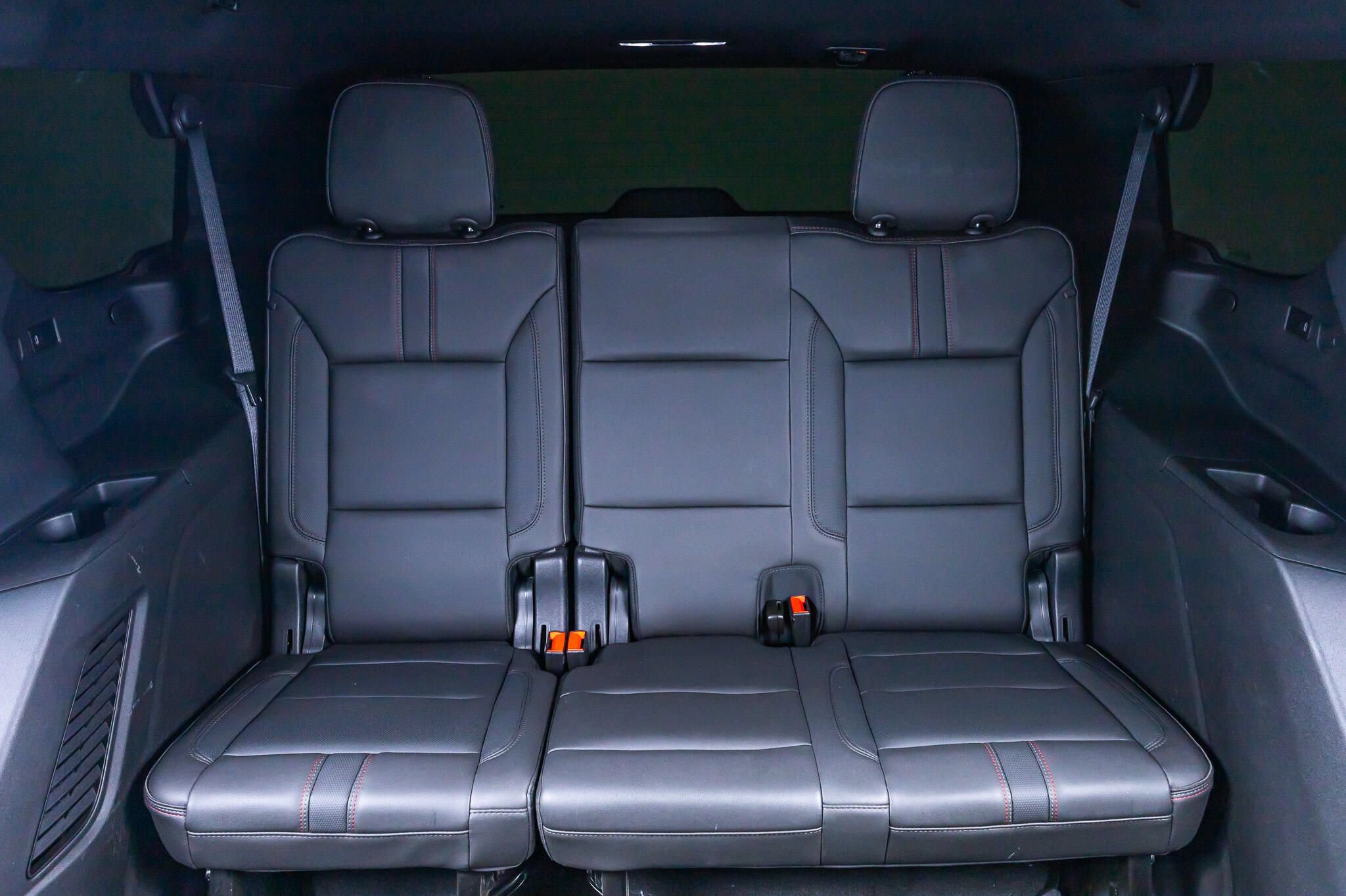 Used 2024 Chevrolet Tahoe RST w/ Luxury Package AWD/4WD image 33