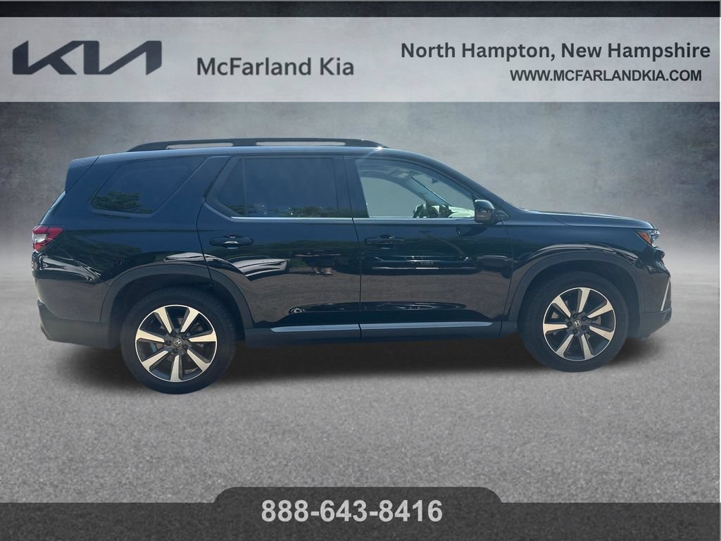 Used 2023 Honda Pilot Touring image 7