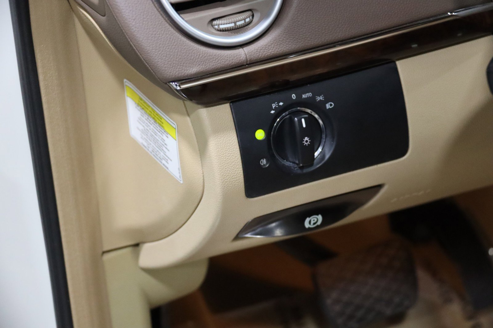 Used 2012 Mercedes-Benz GL 450 4MATIC w/ Premium 2 Pkg image 65