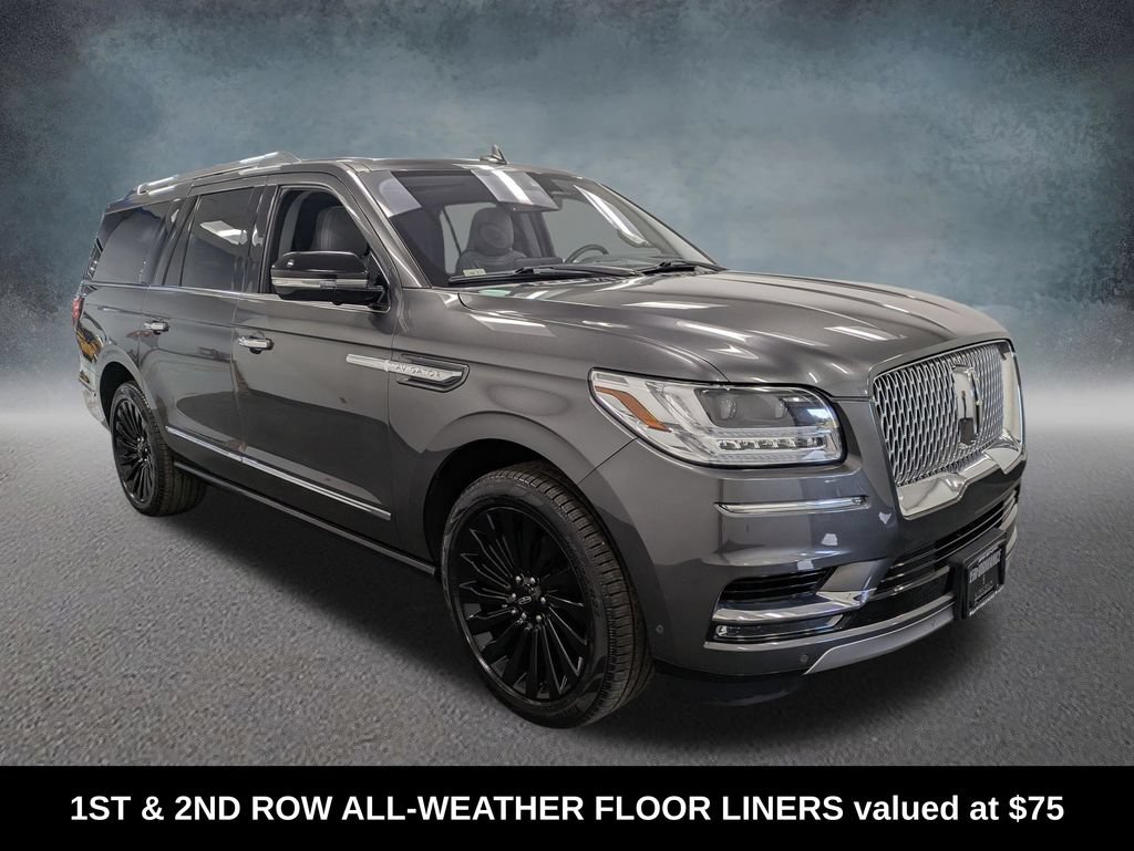 Used 2018 Lincoln Navigator L Reserve w/ Technology Package AWD/4WD image 3