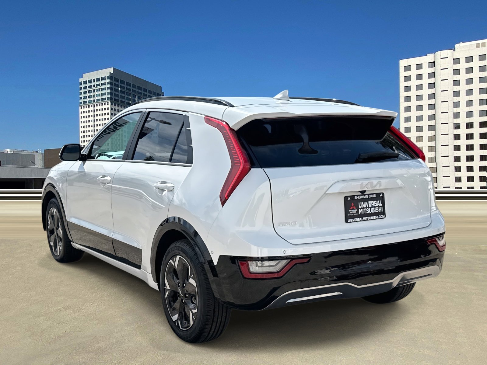 Used 2025 Kia Niro Wave image 3