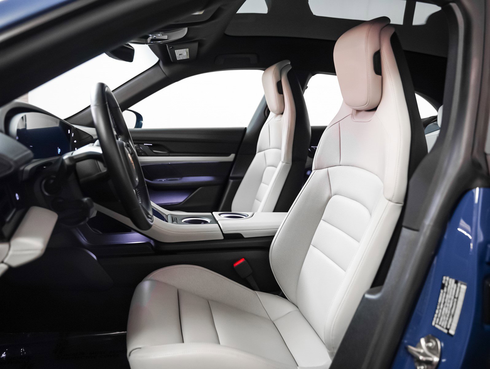 Used 2024 Porsche Taycan 4S w/ Premium Package image 5