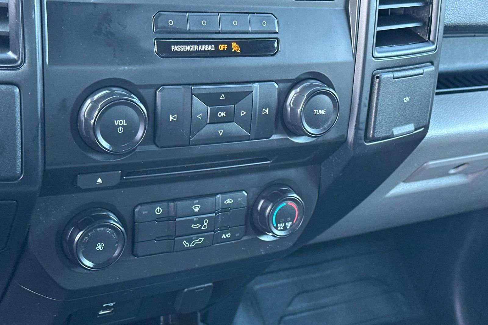 Used 2017 Ford F150 XL w/ Equipment Group 101A Mid image 19