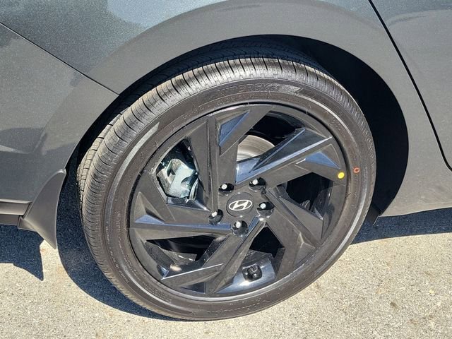 New 2026 Hyundai Elantra SEL Sport Premium image 24