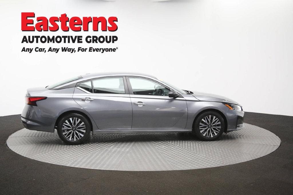 Used 2024 Nissan Altima 2.5 SV FWD image 47