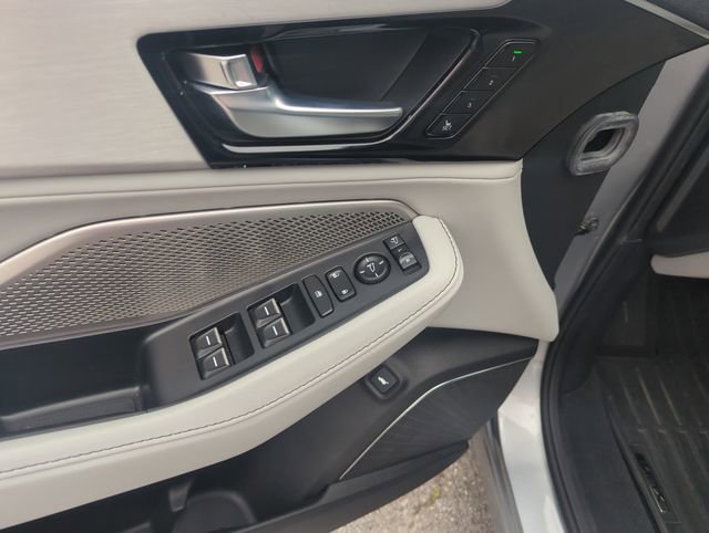 Certified 2023 Acura MDX FWD w/ Technology Package image 18