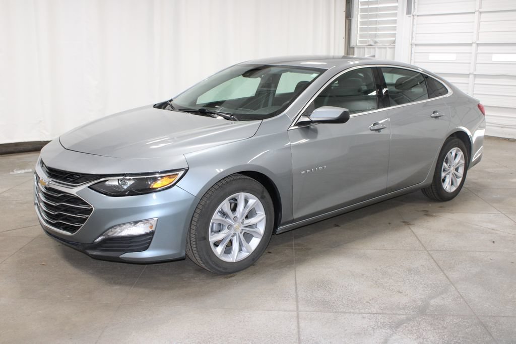 Used 2025 Chevrolet Malibu LT FWD image 4