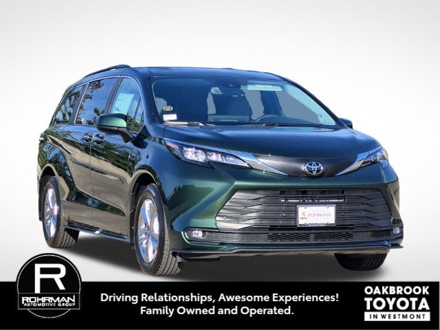 New 2026 Toyota Sienna XLE FWD image 3