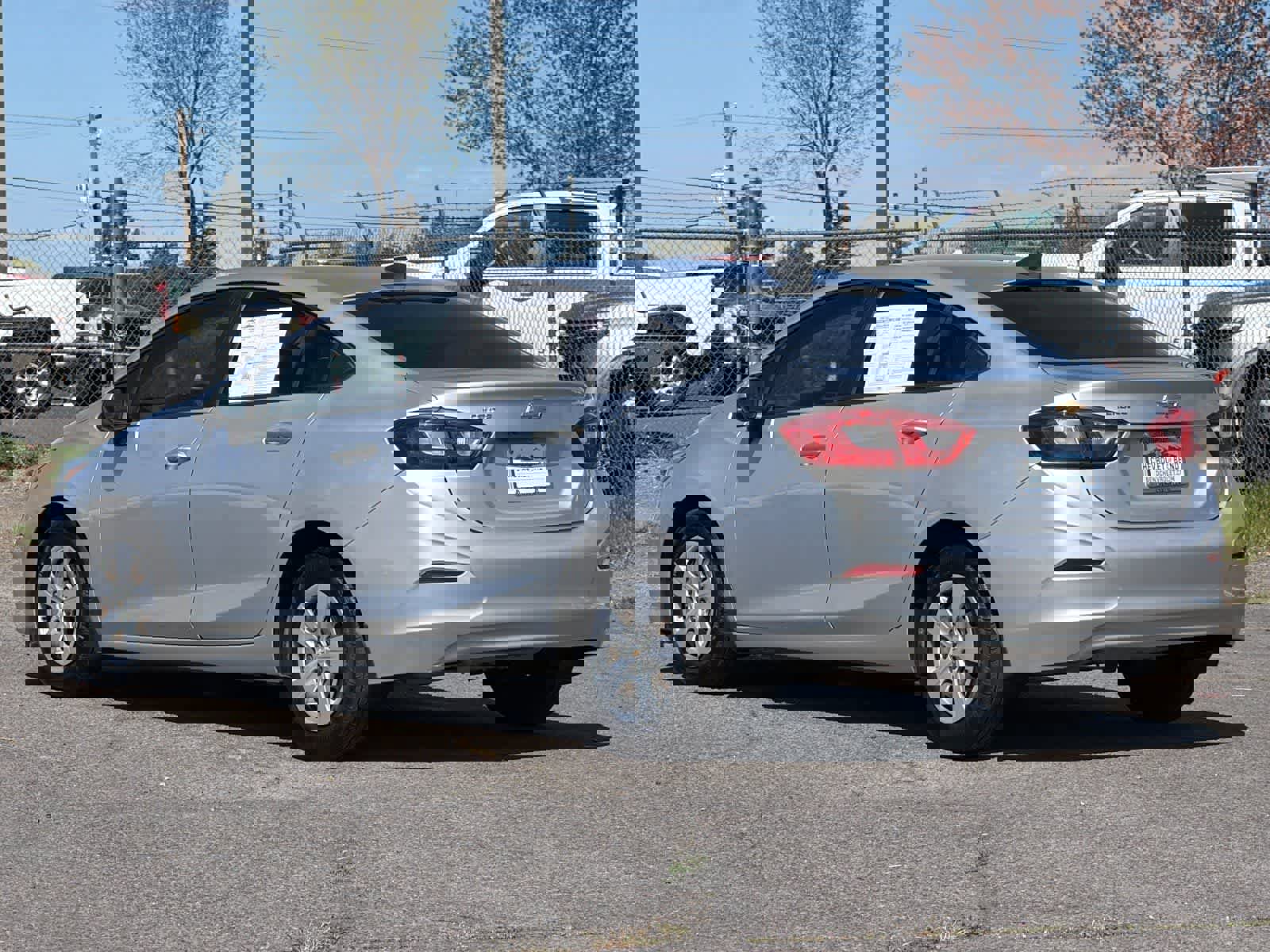 Used 2018 Chevrolet Cruze LS FWD image 6