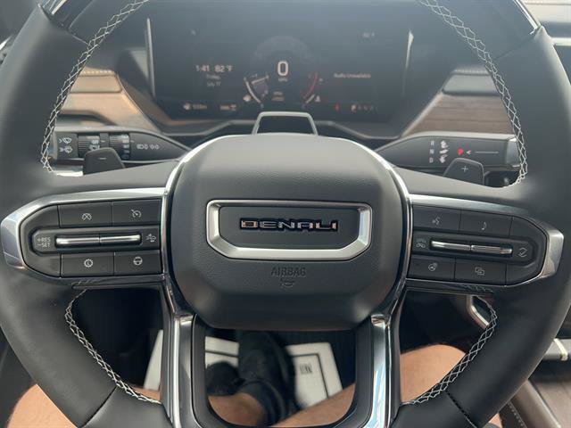 New 2026 GMC Acadia Denali Ultimate w/ LPO, Floor Liner Package AWD/4WD image 18