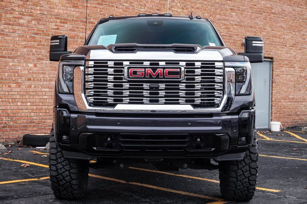 Used 2024 GMC Sierra 2500 Denali w/ Denali Reserve Package image 8