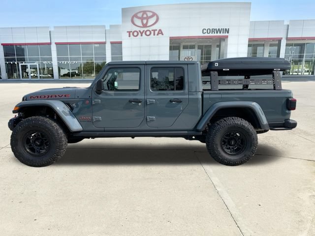 Used 2025 Jeep Gladiator Mojave AWD/4WD image 2
