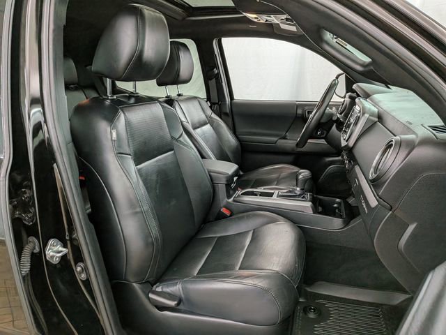 Used 2023 Toyota Tacoma TRD Off-Road w/ TRD Premium Off Road Package AWD/4WD image 24