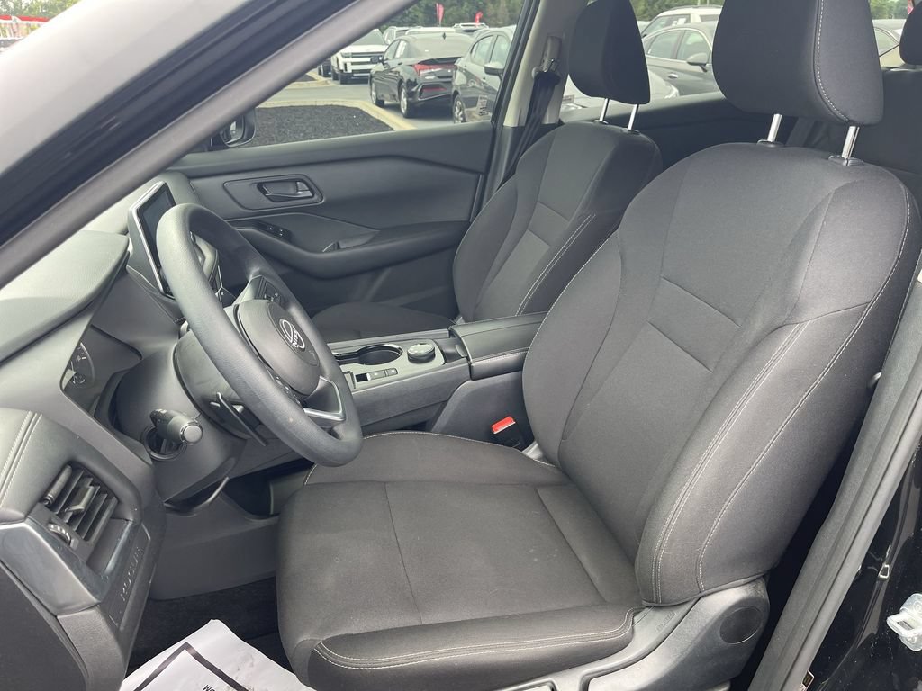 Used 2024 Nissan Rogue S AWD/4WD image 15