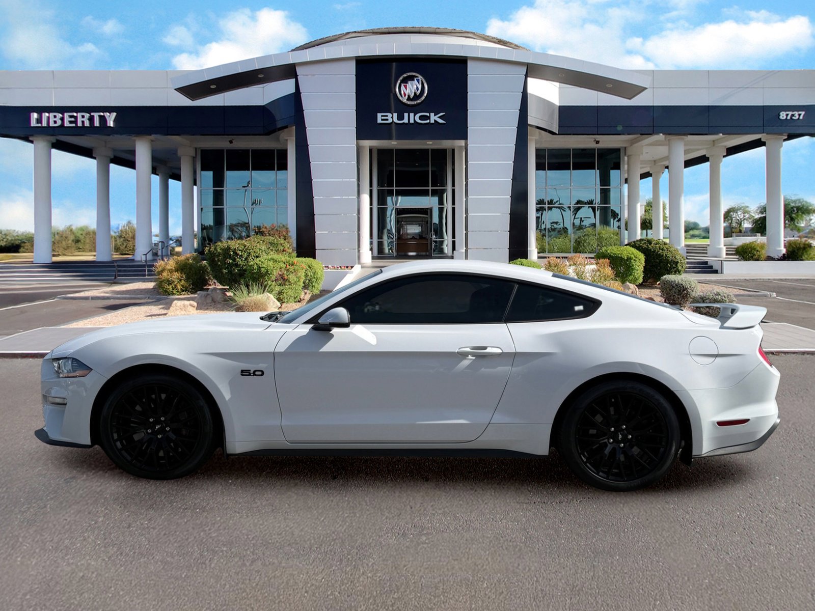 Used 2021 Ford Mustang GT Premium w/ GT Performance Package RWD image 7