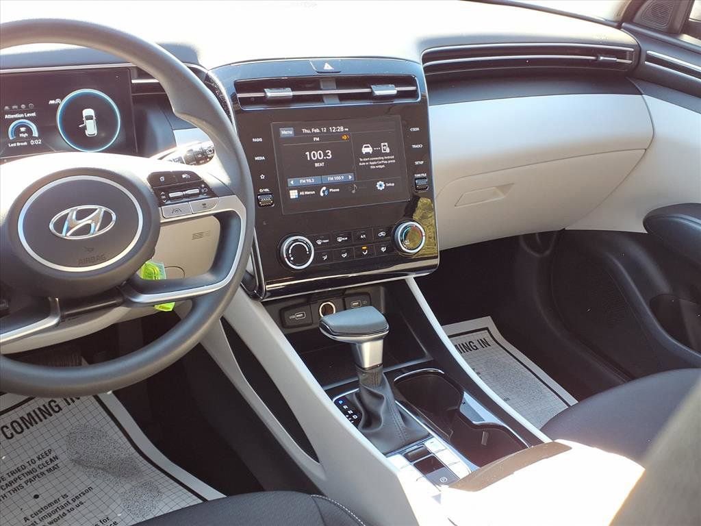 Used 2024 Hyundai Tucson SE image 5