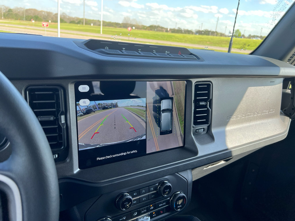 Used 2025 Ford Bronco Badlands image 24