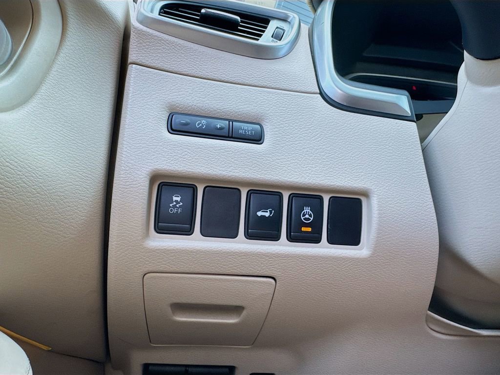 Used 2015 Nissan Murano Platinum w/ Platinum Technology Package FWD image 18